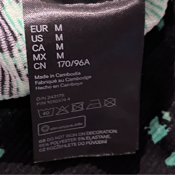 No Fear x H&M Long-sleeved Crop Top - Size Medium - Picture 15 of 16